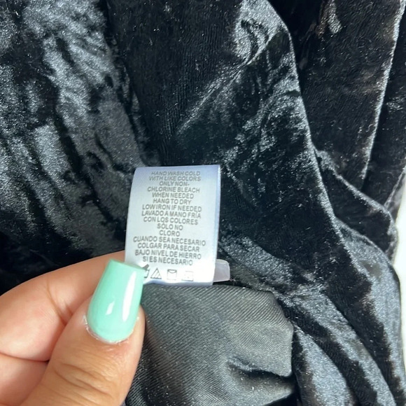 NWT Nina Leonard Cold Shoulder Velvet Black Dress Size Small - Picture 6 of 7